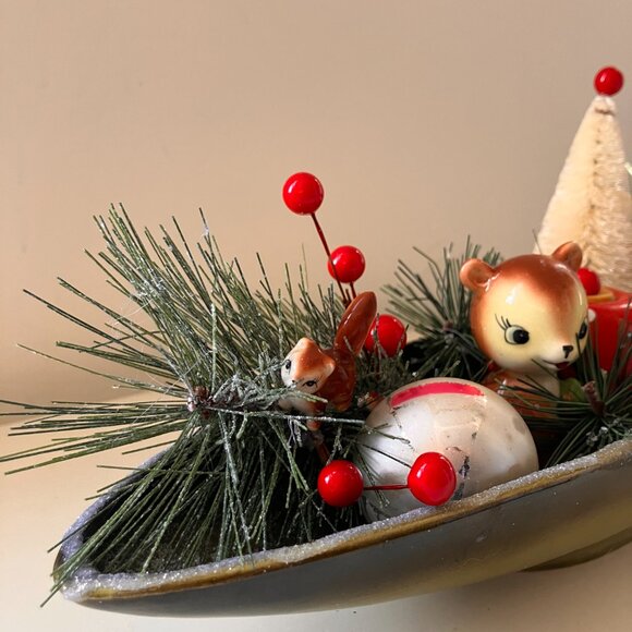 Vintage Woodland Christmas Decor featuring whimsical squirrels - Picture 6 of 12